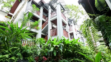 Avatara Resort Отели рядом с достопримечательностью «Ao Noi Na»