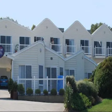 A Great Ocean View Motel