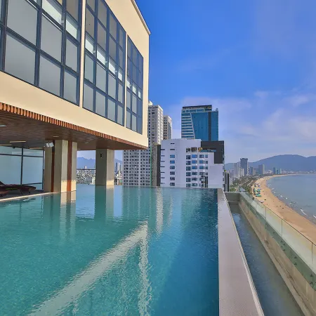 Balcona Hotel Da Nang