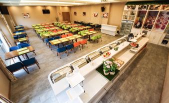 Vienna Hotel(Foshan West Station Shishan store)