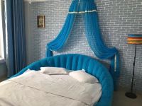 成都蜜恋情侣公寓 - 蓝色圆床房