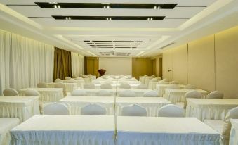 Yishang Hotel (Chongqing Dadukou Commercial Center Xinshancun Subway Station)