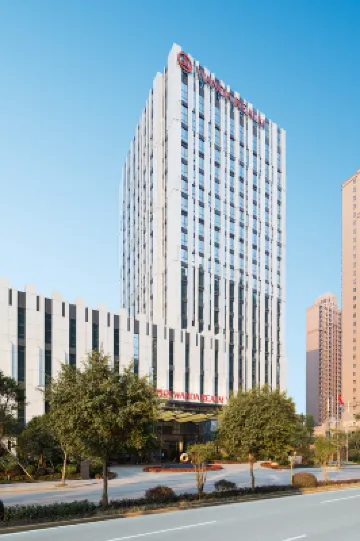 Wanda Realm Longyan Hotels near baoxingmingdian