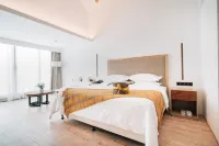 Xianzai Houshe Hotel (Dujiangyan Scenic Area)