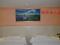 鸿达酒店(福州三叉街地铁站店) - 经济双床房
