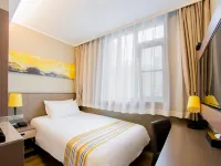 Homeinn Plus (Hangzhou West Lake Culture Square Metro Station) Hotels near Xiacheng