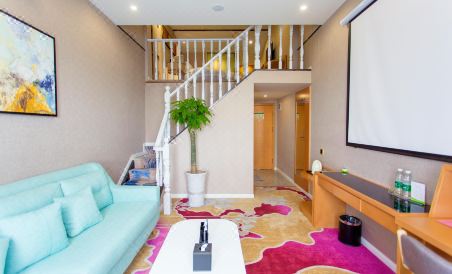 Zhifeng Hotel - Housity