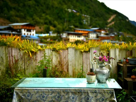 Deqin Sensation Butter Tea Inn