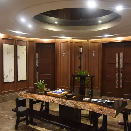 Linhu Hotel