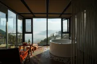 Yun Shang Wu Tian Guesthouse - balcone
