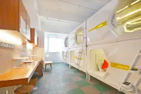 Phoenix Egg Youth Hostel