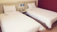 Yiju Hotel (Harbin Hadong Wanda Plaza Meteorological Station Subway Station) Hotels in Volga Manor/Harbin Eontime World