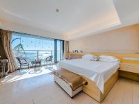 青岛明明小屋公寓