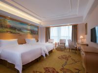 维也纳国际酒店(南昌红谷滩学府大道店) - 高级双床房