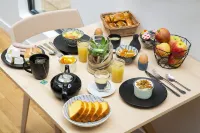 Hotel Bootcamp Hotels in Issy-les-Moulineaux