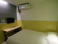 99优选酒店(上海人民广场店) - 阳光大床