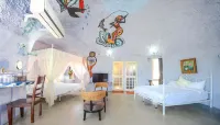 HI-BI Outer space House B&B