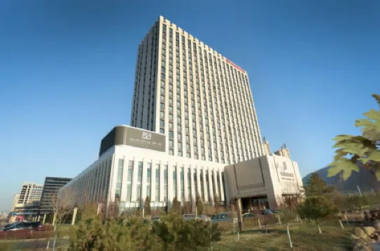 Phoenix International Hotel