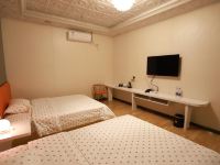 18精品酒店(梧州旺城广场店) - 标准双床房