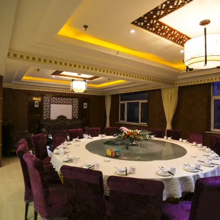 Lanyi Holiday Hotel