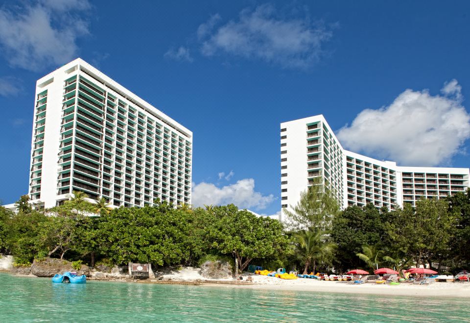 4. 괌 리프 호텔..