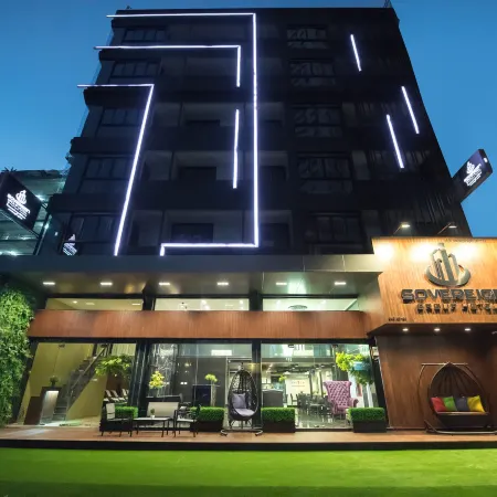 Sovereign Group Hotel @ Pratunam Bangkok Отели рядом с достопримечательностью «Центральный мир»