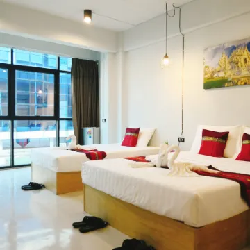 Little Lanna Guesthouse Hotels near Wat Santitham