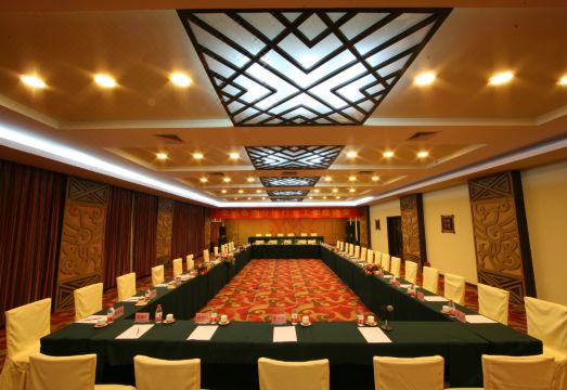 Mingshi Mountain Villa Hotel Overview