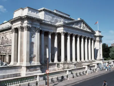 Arundel House Hotel Hotel dekat Corpus Clock