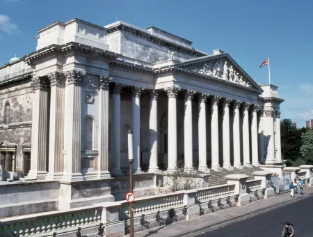 Arundel House Hotel Отели рядом с достопримечательностью «The Corpus Clock»