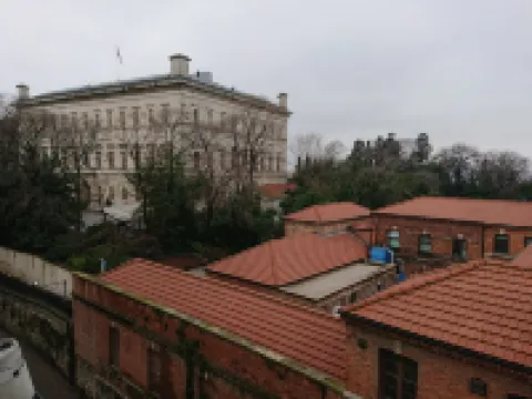 Lina Hotels Taksim Pera Hotel berhampiran Istiklal Avenue