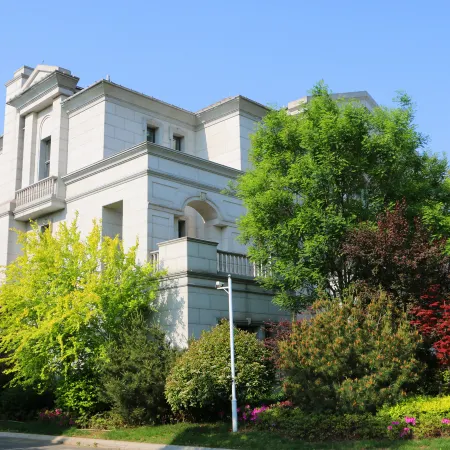 Aohua International Hot Spring Hotel