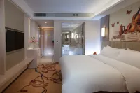 Golden Vienna Hotel فنادق في فوسوي