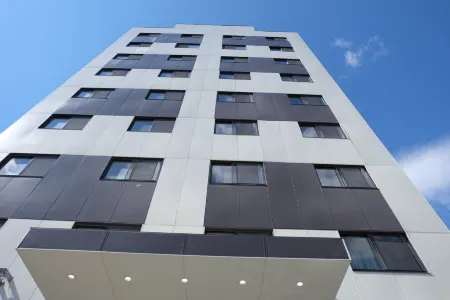 LIC Plaza Hotel