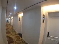 Huayi Business Hotel