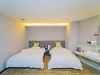 艾森轻奢酒店(上海汶水路店) - 标准双床房