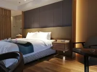 Impression Yunling Holiday Hotel - balcony