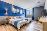 Elong ME Hotel (Zhaoqing Seven Star Cave Xinghu Scenic Spot)
