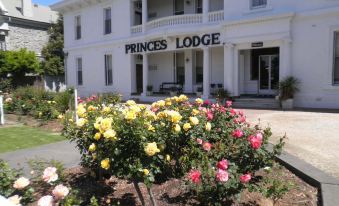 Princes Lodge Motel