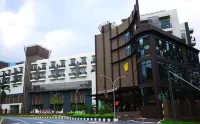 Hotel Grand Baron Hotels near First Galleria
