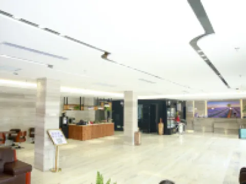 Lavande Hotel (Dongping Sports Conference and Exhibition Center Baifoshan) Hotels in Dongping