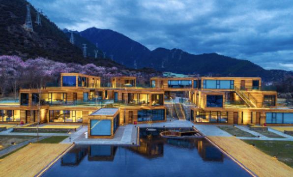 Shanzeju Holiday Hotel (Linzhi Airport)