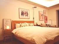 成都蒹葭minshuku酒店式公寓 - 投影大床房