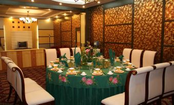 Shiji Guangchang Hotel