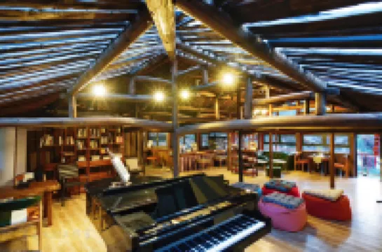 Manshanju Forest Retreat