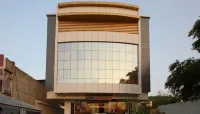 Hotel Sheela Shree Plaza