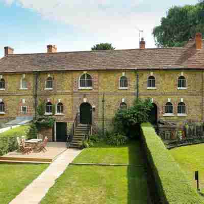 Leeds Castle Stable Courtyard Bed and Breakfast Hotel Exterior