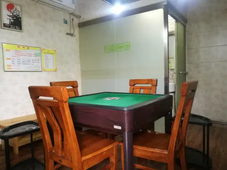 Yangzhong Yizhou Hotel