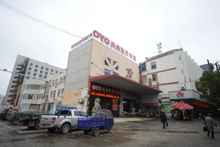 Fengcheng Shangxuan Business Hotel Отели рядом с достопримечательностью «Weimei Health Valley Tourism Resort»
