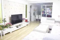 Haidong Airport Jingchao Family Hotel